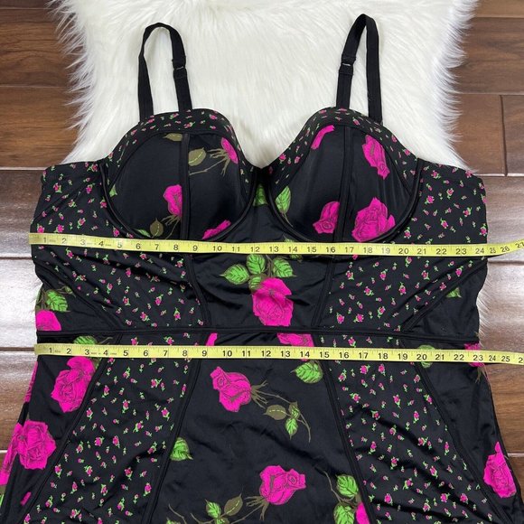 Torrid Betsey Johnson Women's Plus Size 6 Black Floral Rose One Piece Swim Suit - Picture 6 of 13